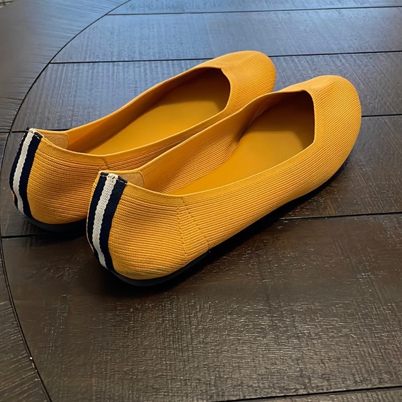 Yellow Women's Flats - Picture 1 of 5